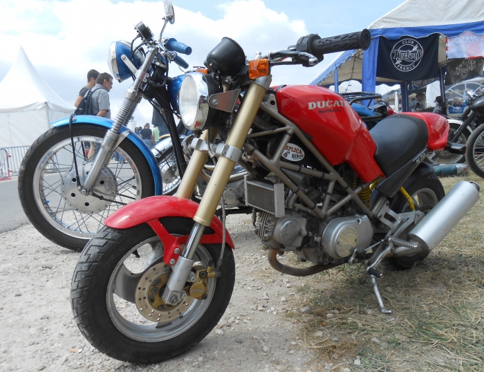 Cafe racer Montlhery Paris France motorcycle tour -